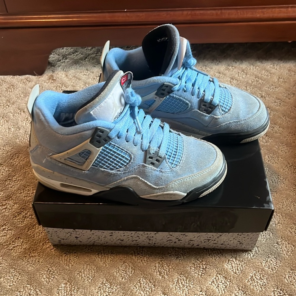 Air Jordan 4 retro University Blue